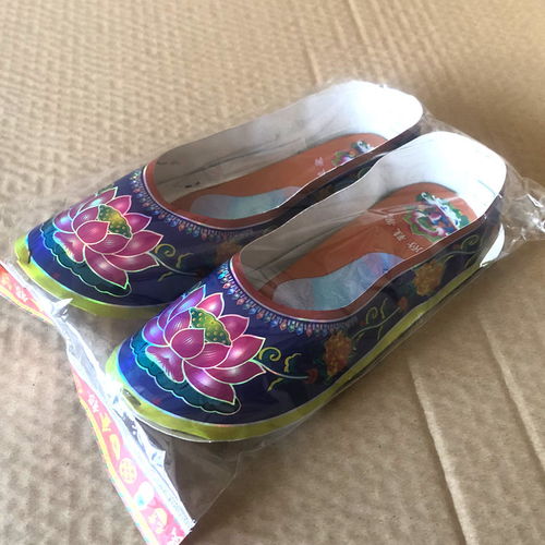 紙?jiān)迕魃蠅炡じ埿瑹埣漓胗闷芳堝X紙?jiān)m子皮鞋黃紙包郵